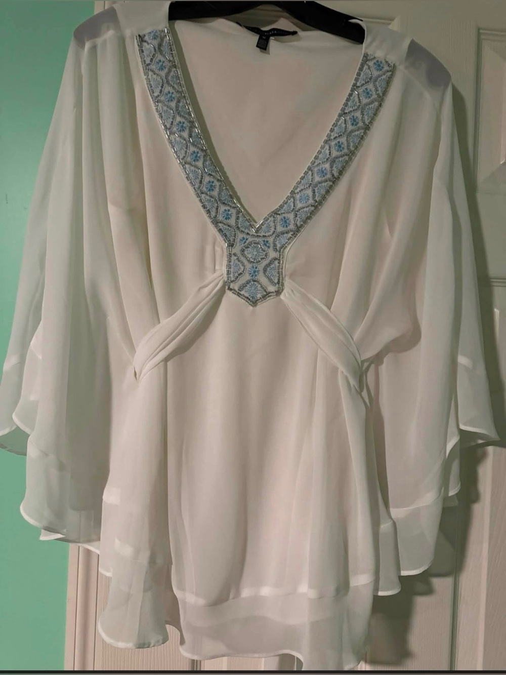 White House / Black Market Chiffon V-Neck Beaded Tunic size Medium NEW w/o tags.